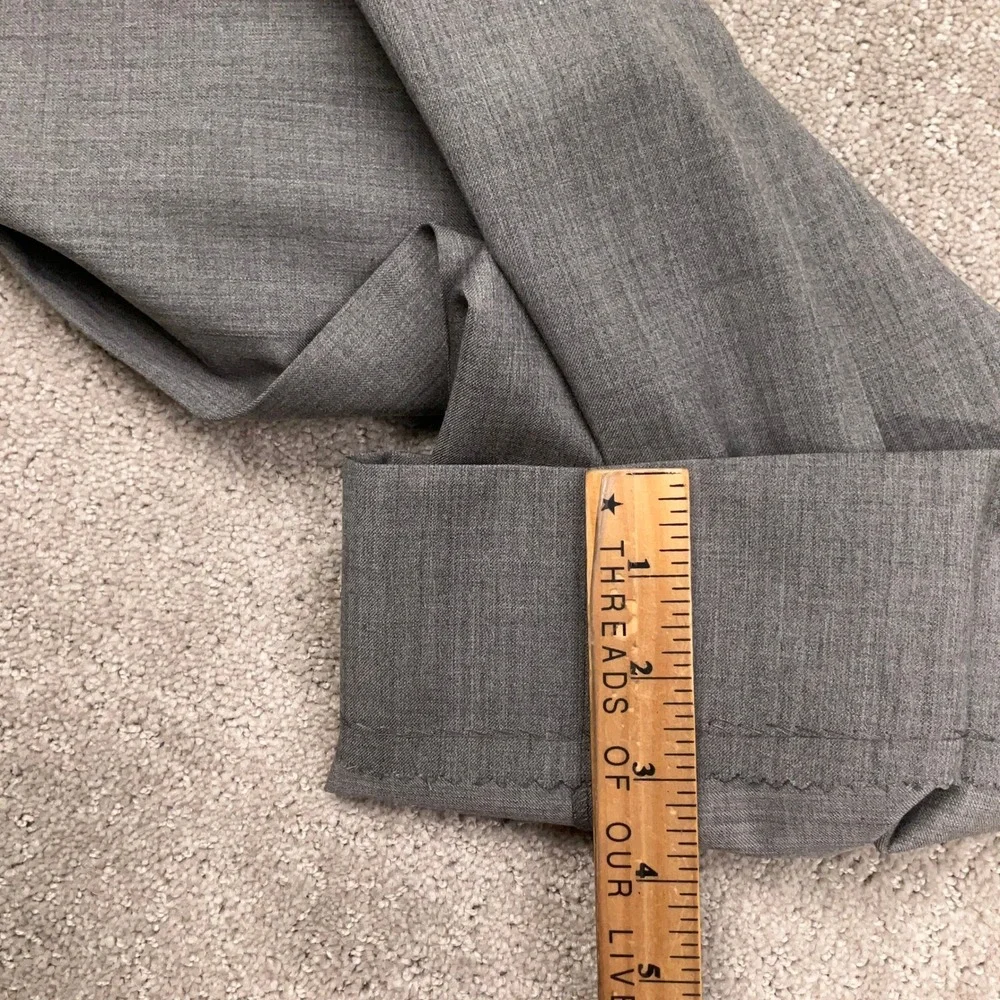 Calvin Klein Suit Men 46R Gray Wool 2-Button Timeless Executive Minimalist